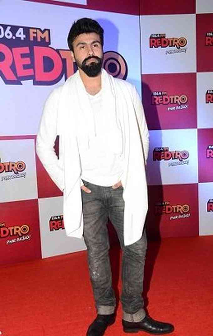 Aarya Babbar Images