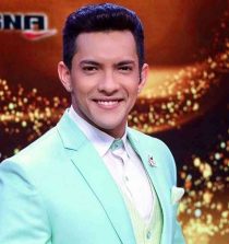 Aditya Narayan Pic