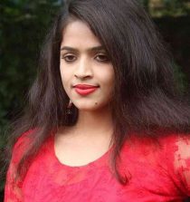 Akshaya Priya Pic