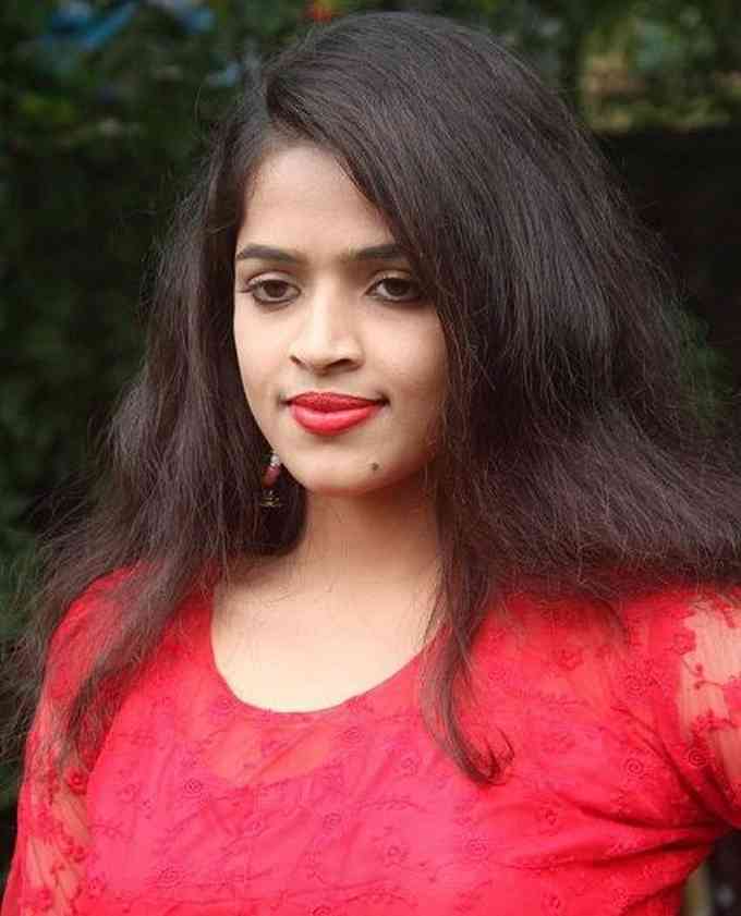 Akshaya Priya Pic