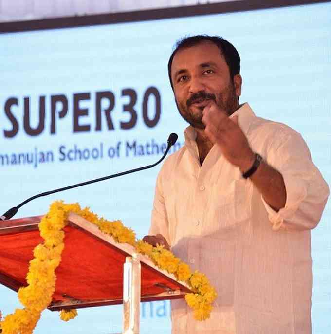 Anand Kumar Super 30 Pic