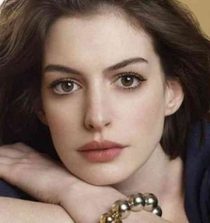 Anne Hathaway Image