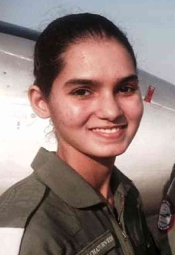 Avani Chaturvedi Pilot Images