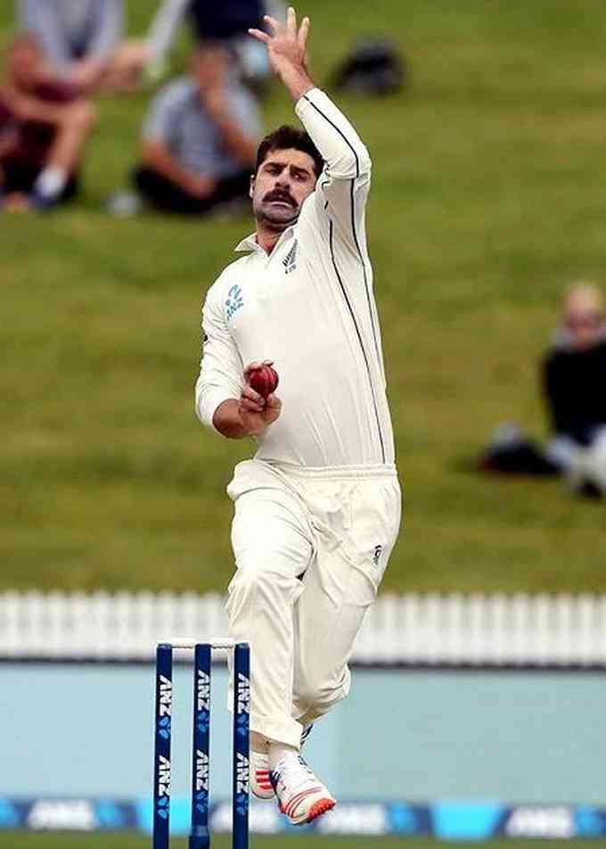 Colin De Grandhomme Image