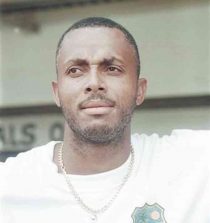 Courtney Walsh Image