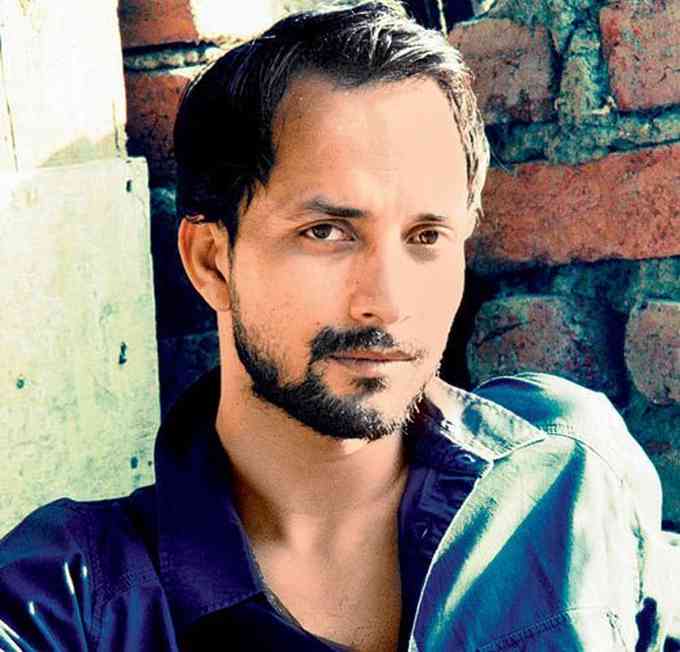 Deepak Dobriyal Images