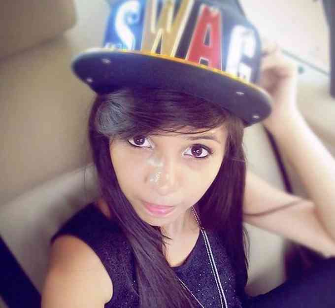 Dhinchak Pooja Pic