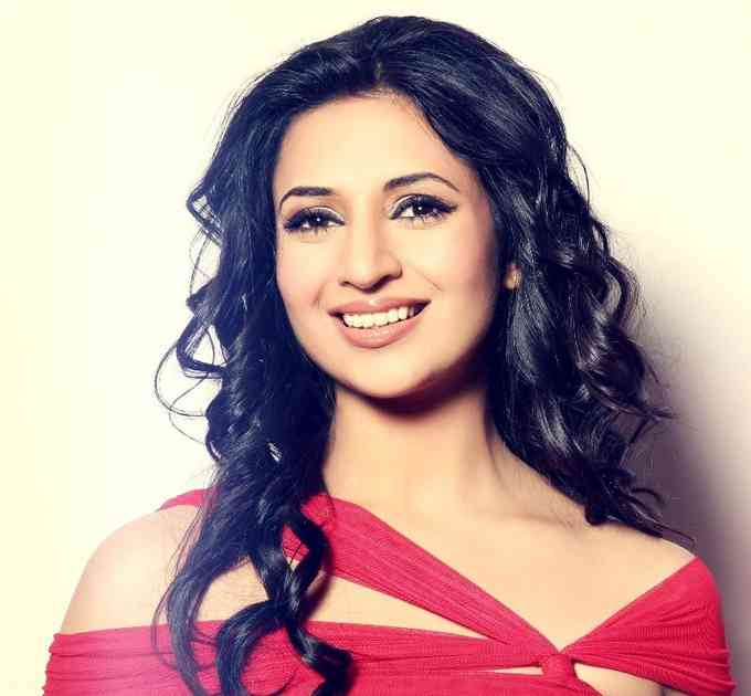 Divyanka Tripathi Images