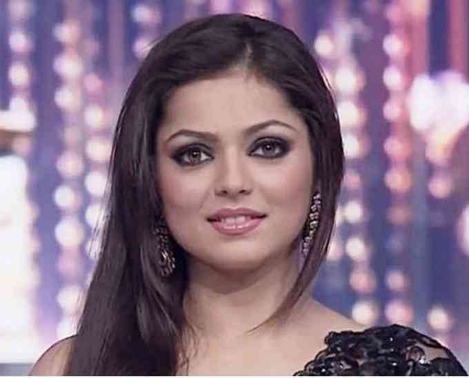 Drashti Dhami Images