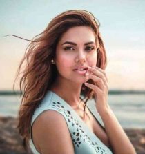 Esha Gupta Images