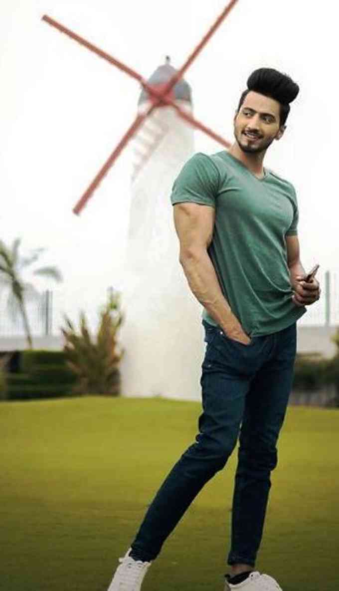 Faisal Shaikh Images