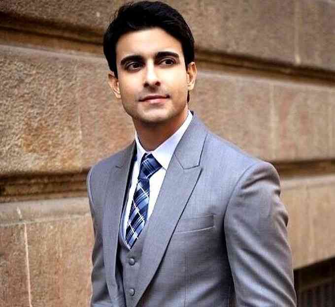 Gautam Rode Picture