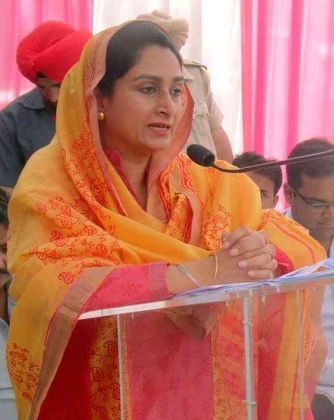 Harsimrat Kaur Badal Picture