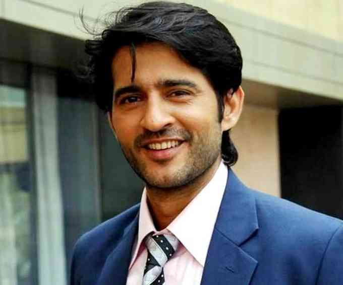 Hiten Tejwani Picture