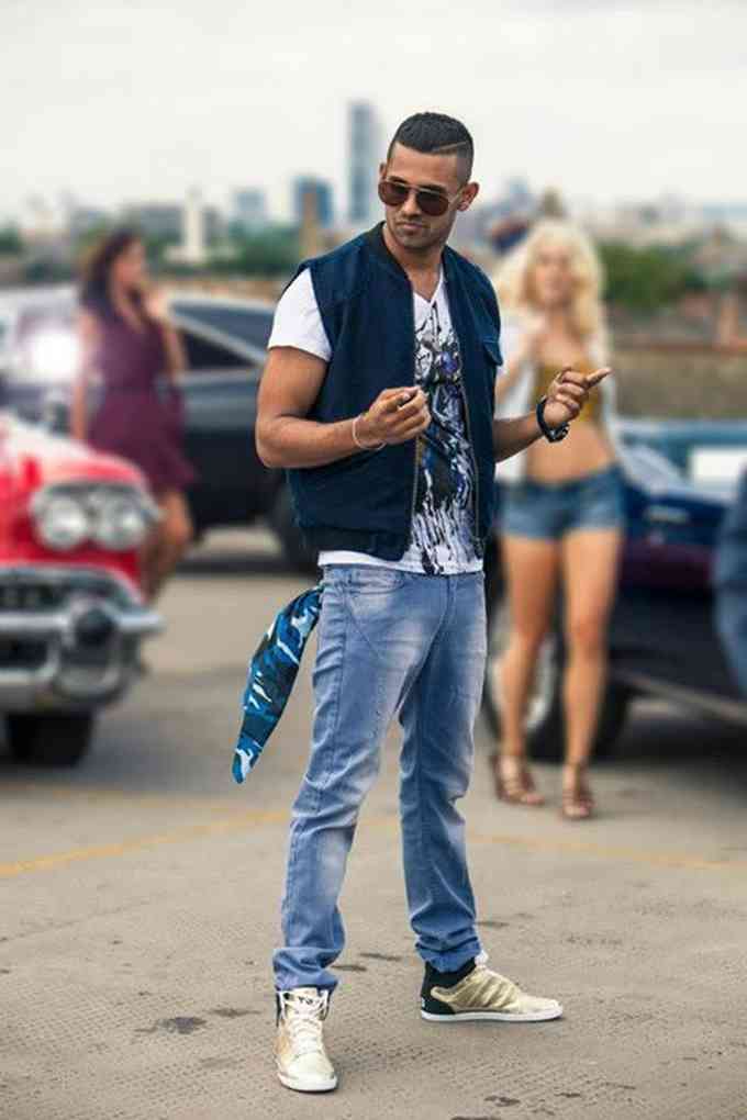 Jaz Dhami Picture