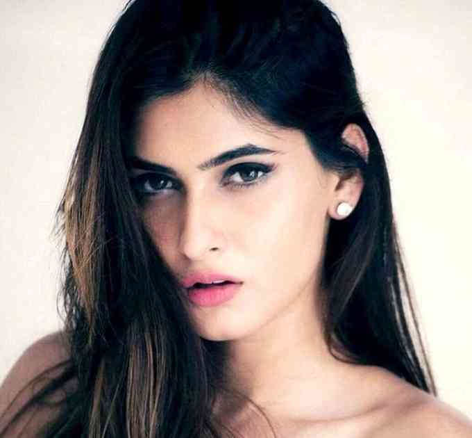 Karishma Sharma Image