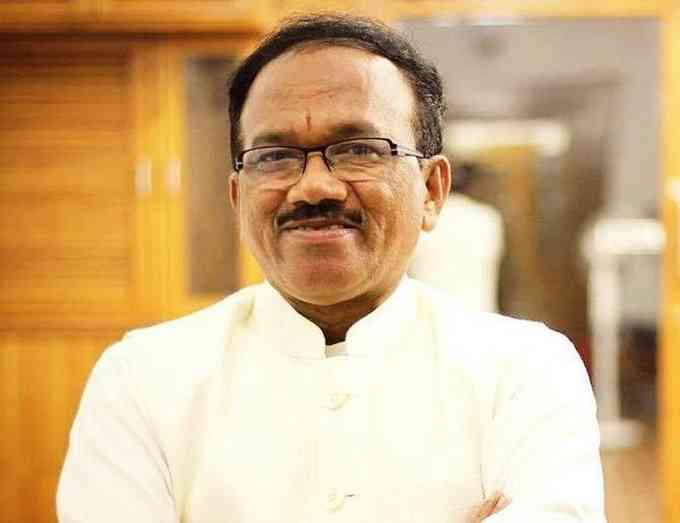 Laxmikant Parsekar Images