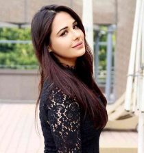 Mandy Takhar Pic