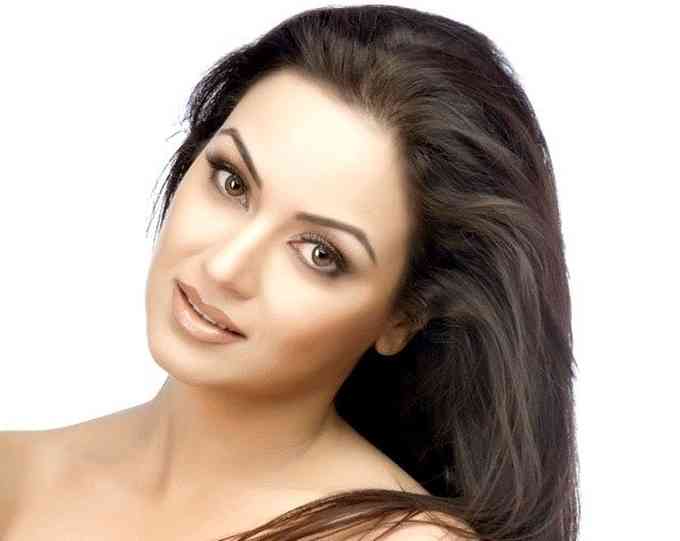 Maryam Zakaria Image