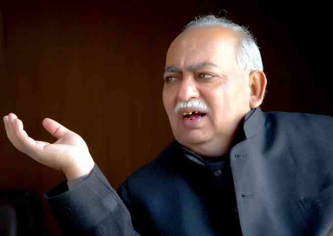 Munawwar Rana Images