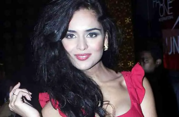 Nathalia Kaur  Pic