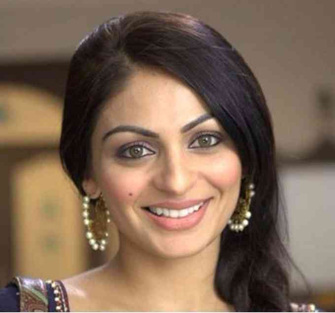 Neeru Bajwa Pic