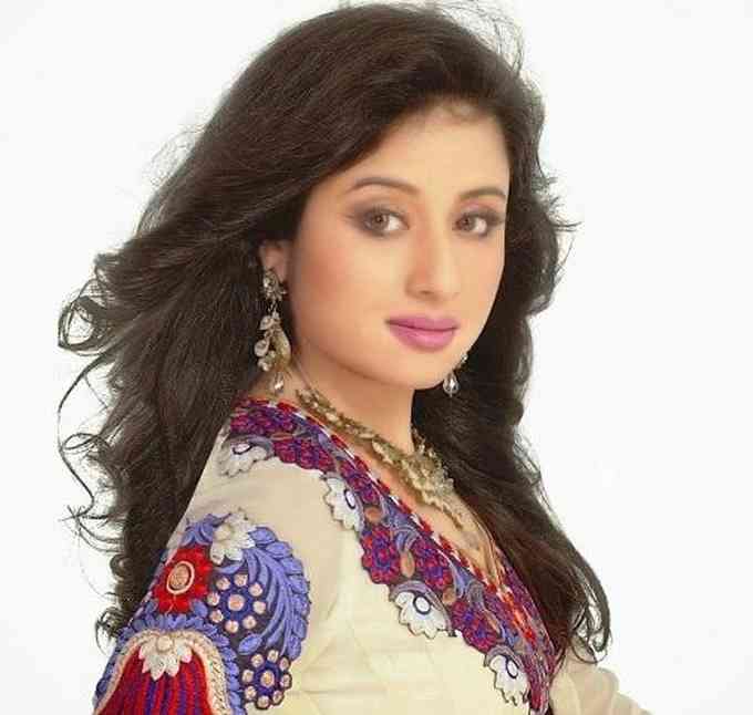 Paridhi Sharma Picture