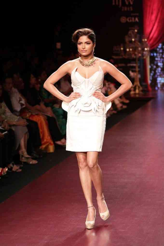Parvathy Omanakuttan  Images