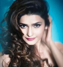 Prachi Desai Images