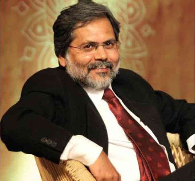 Punya Prasun Bajpai Journalist Pic