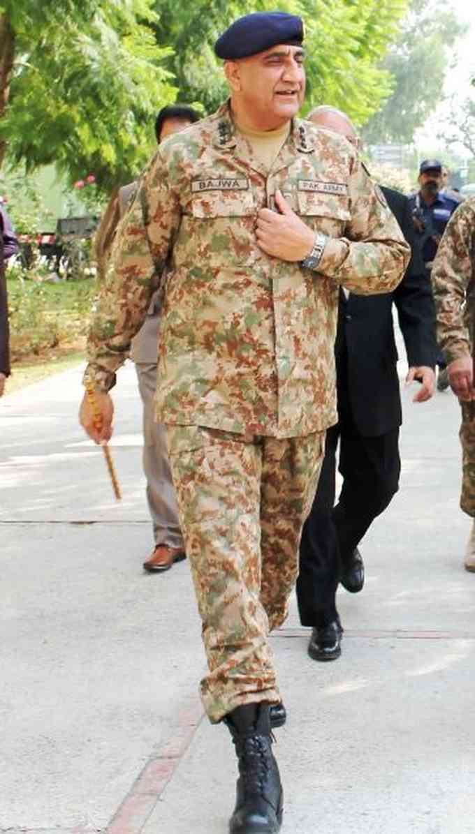 Qamar Javed Bajwa Images