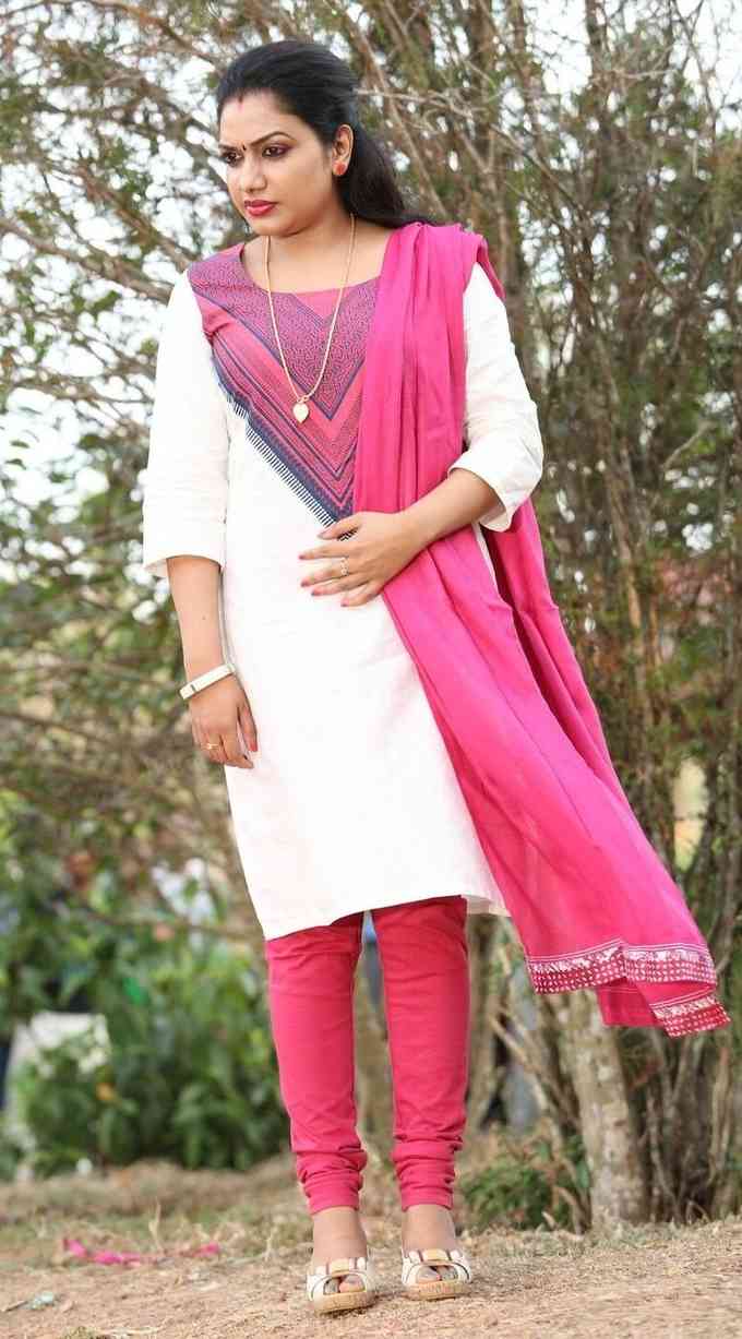 Rimi Tomy Images