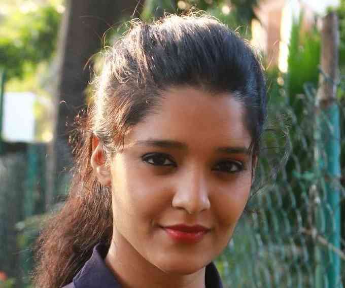 Ritika Singh Image