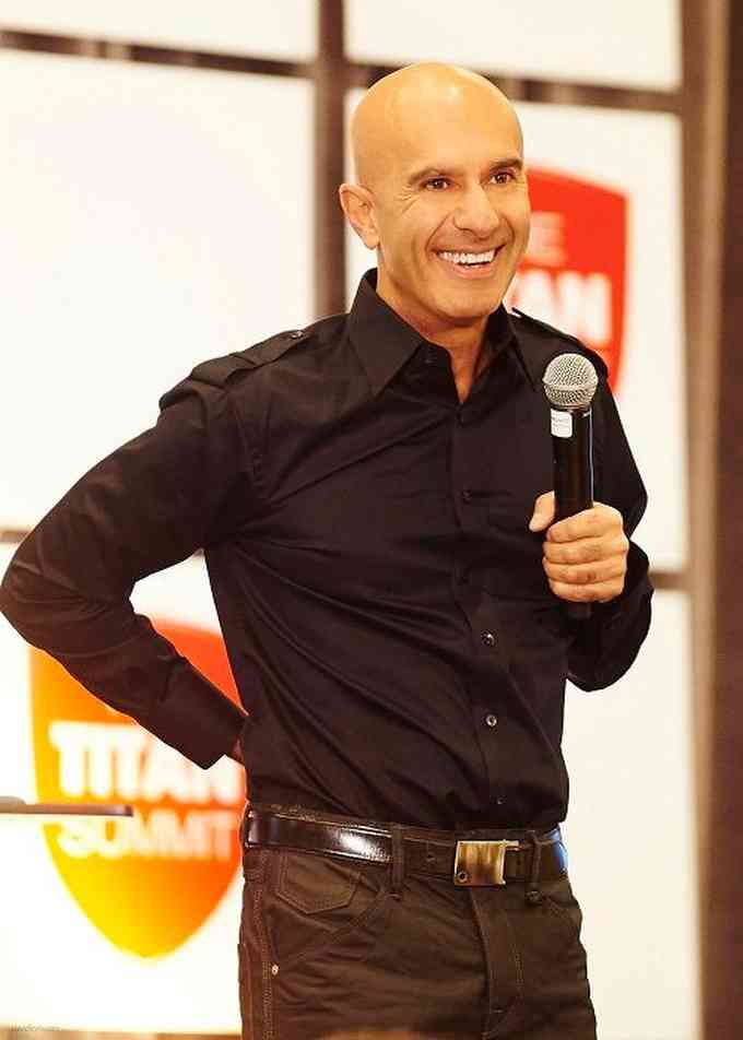 Robin Sharma Picture