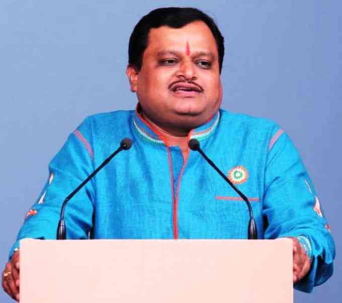 Suresh Chavhanke Images