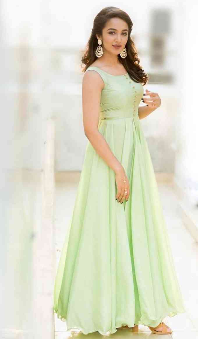 Tejaswi Madivada Picture