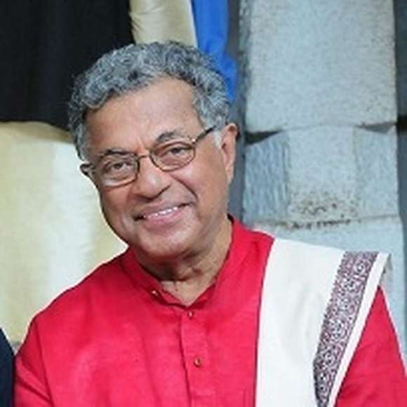 Girish Raghunath Karnad Pic