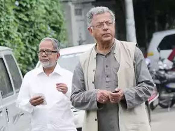 Girish Raghunath Karnad Picture