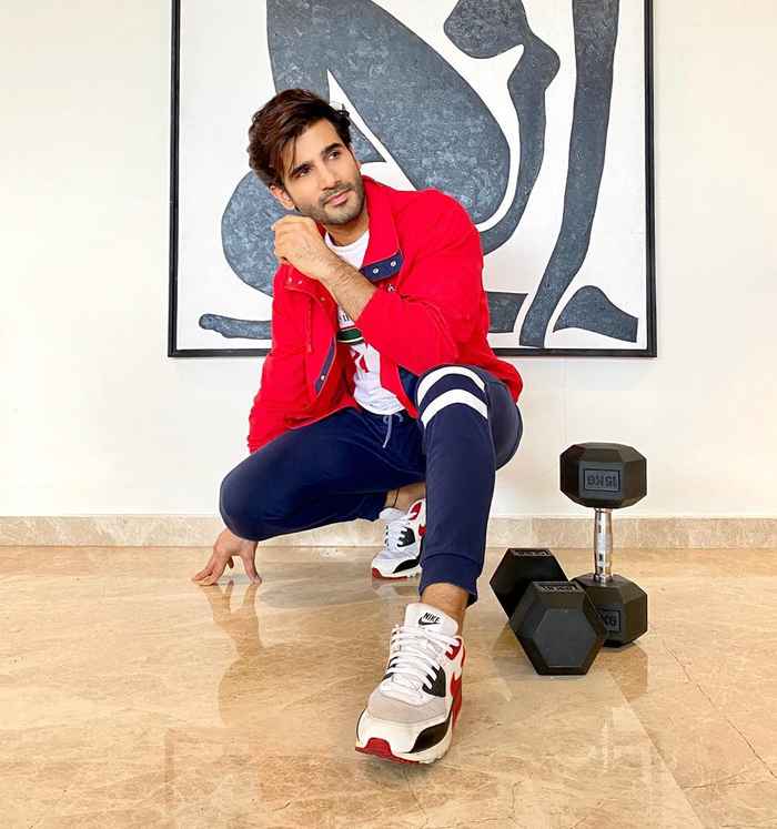 Karan Tacker Pic Download