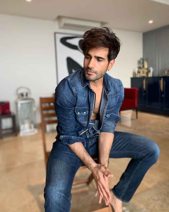 Karan Tacker Picture