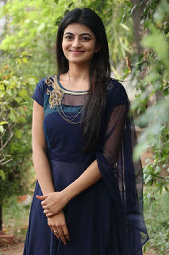 Anandhi (Rakshita) Pic