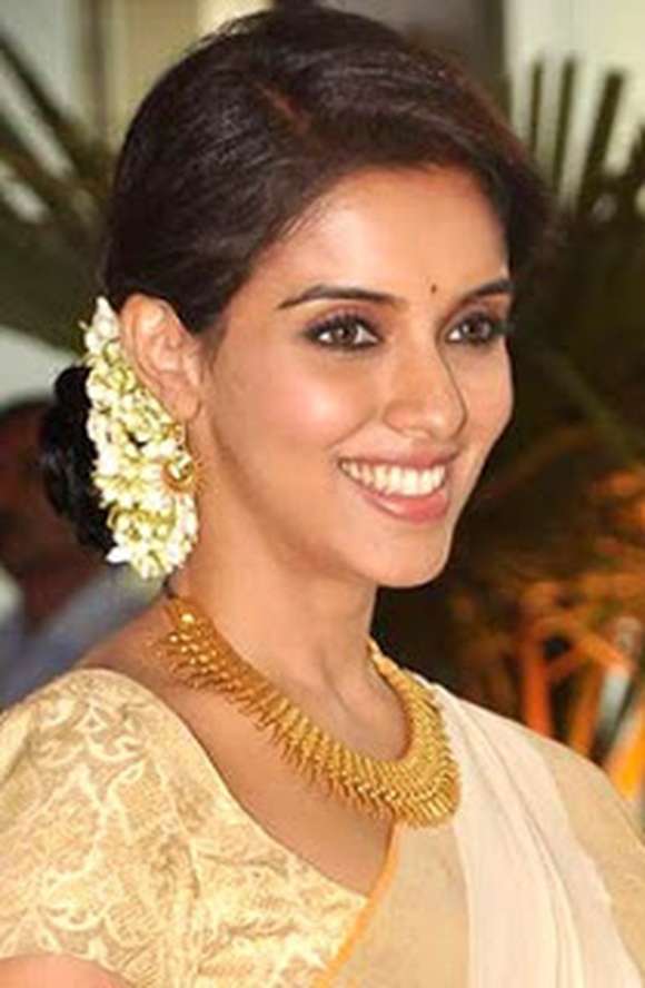 Asin Thottumkal Images