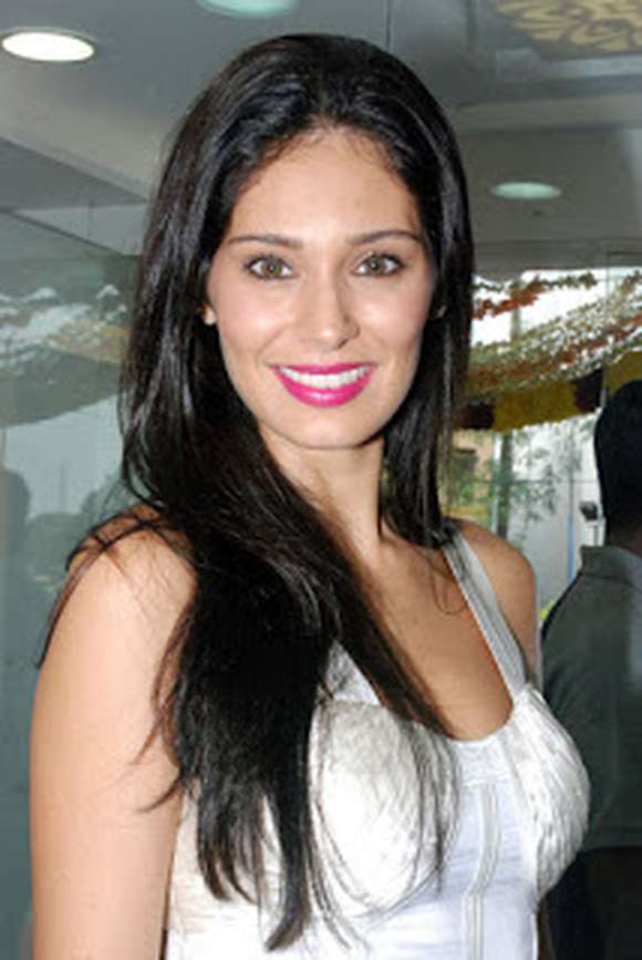 Bruna Abdullah Picture