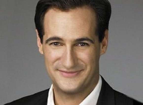 Carl Azuz Image