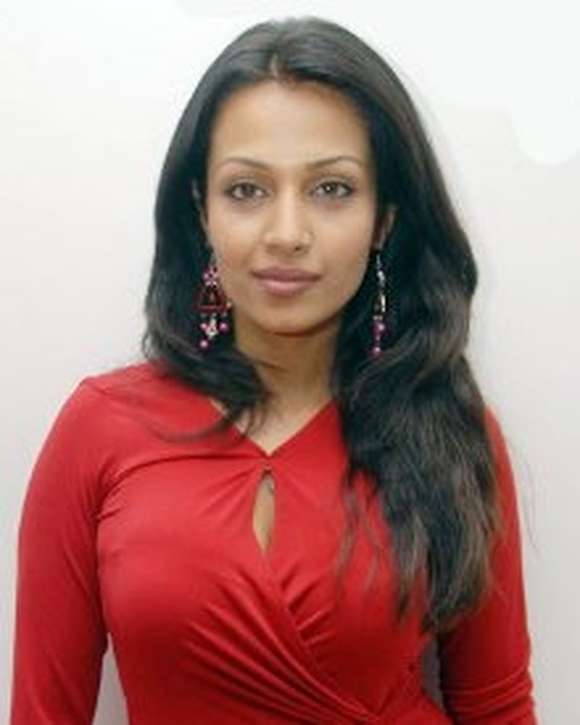 Flora Saini Images