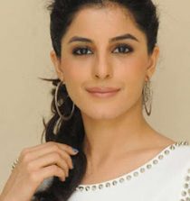 Isha Talwar Muthe Pic