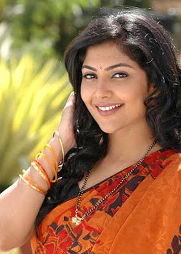 Kamalinee Mukherjee Image