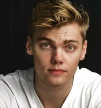 Levi Meaden Images