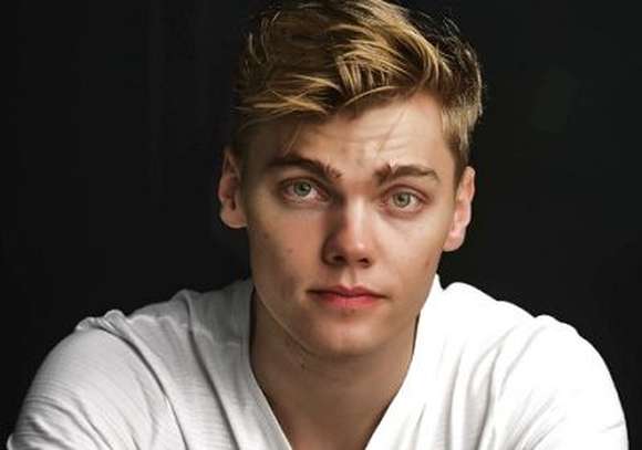 Levi Meaden Images