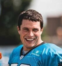 Luke August Kuechly Images